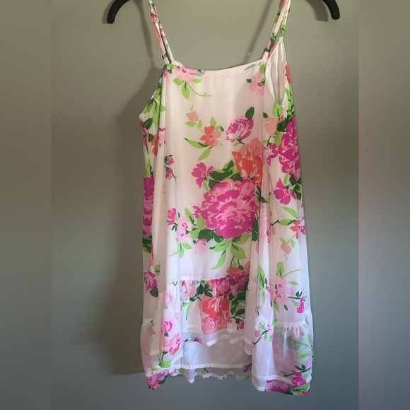 Abercrombie & Fitch White and Pink Floral tank top size medium - Picture 7 of 8